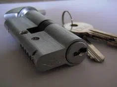 Rockaway Park NY Locksmith Store Rockaway Park, NY 718-873-9045 - broken-key-extraction